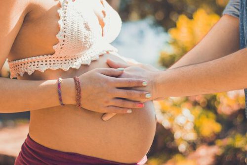 Flatulenza gravidanza: quando si verifica? Come porvi rimedio?