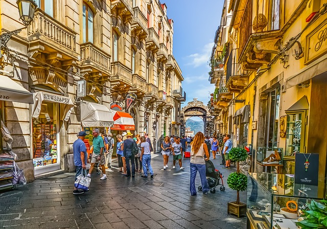 Alla scoperta di Taormina tra lusso e mare: cosa vedere e fare
